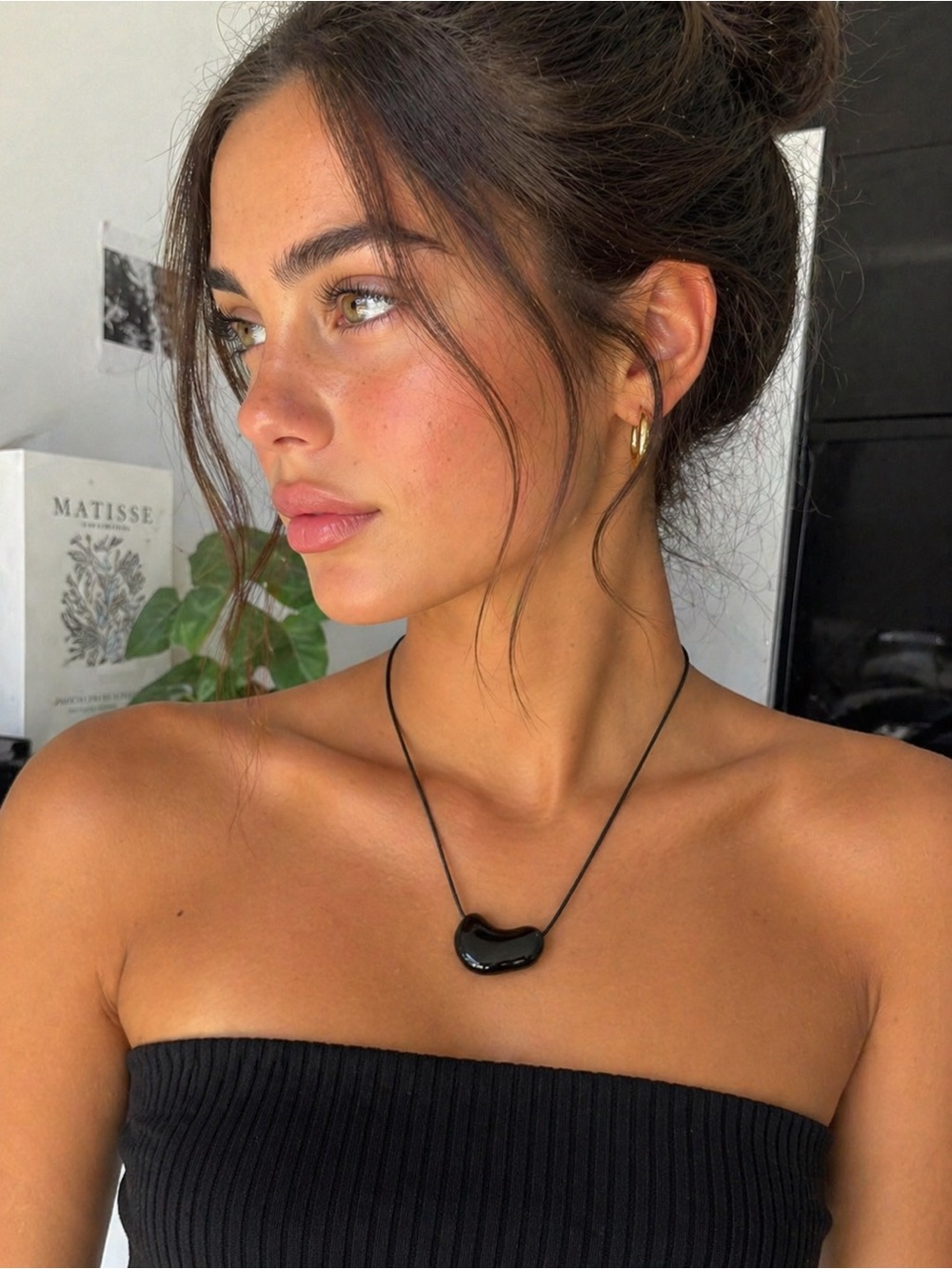 Black Bean Pendant Necklace